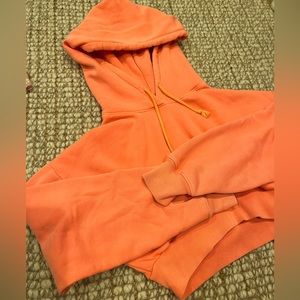 Cropped hoodie sweatshirt